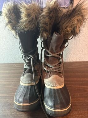 Sorel Joan Of Arctic Women's 8 Suede Waterproof Snow Boots NL1540-051 Beautiful